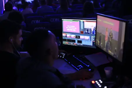 R2PM Serviços - Transmissão e gravação de áudio para eventos grandes